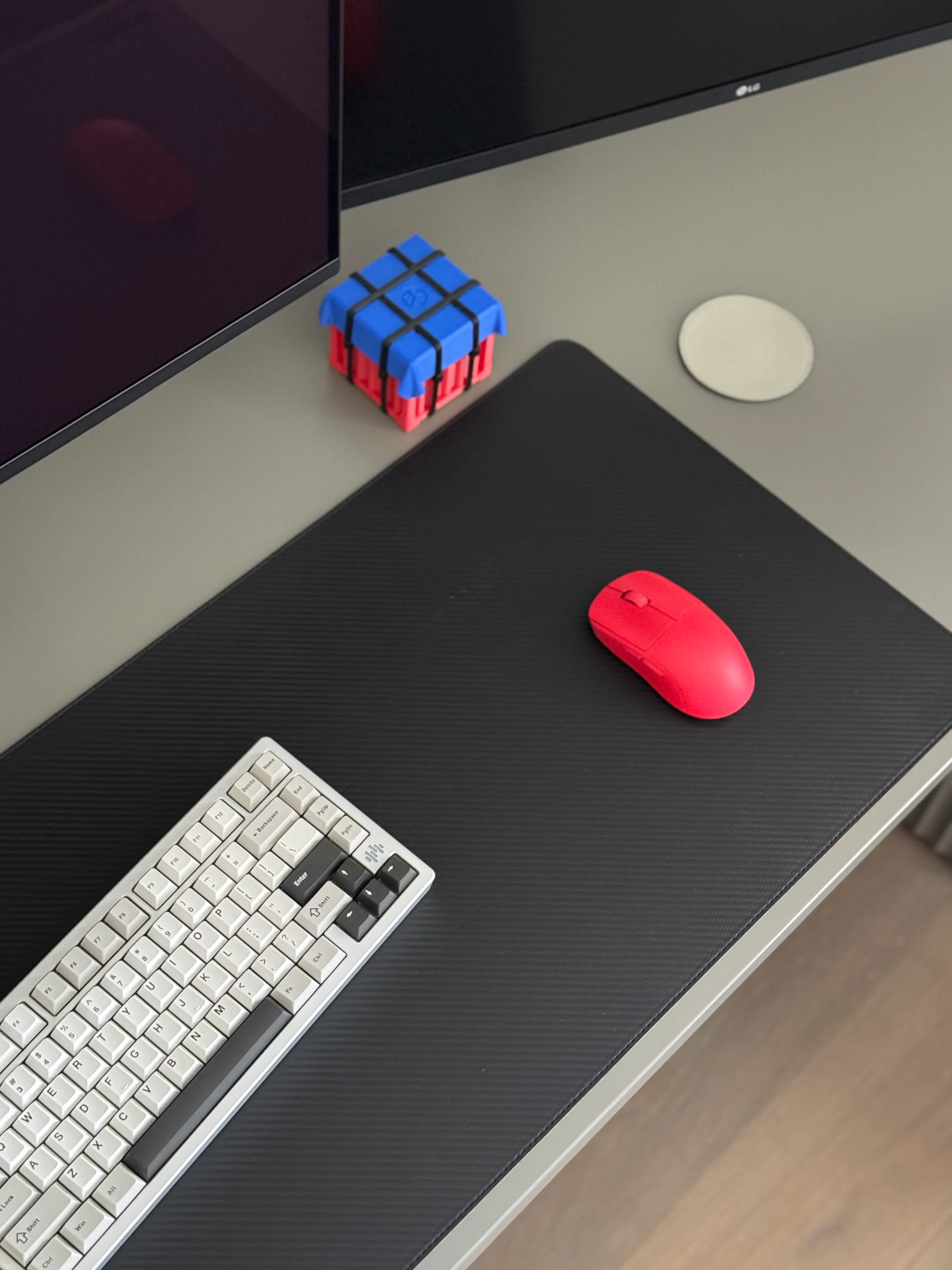 SwitchKeys Carbon Fibre Deskmat - Image 2
